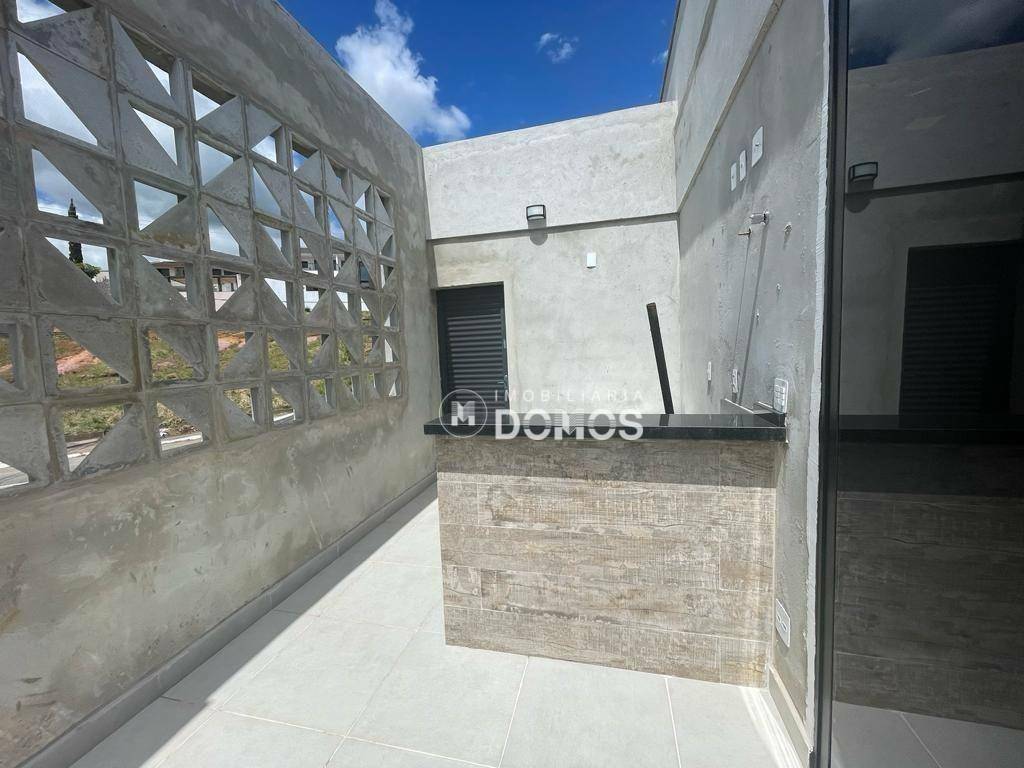 Casa à venda com 3 quartos, 256m² - Foto 11