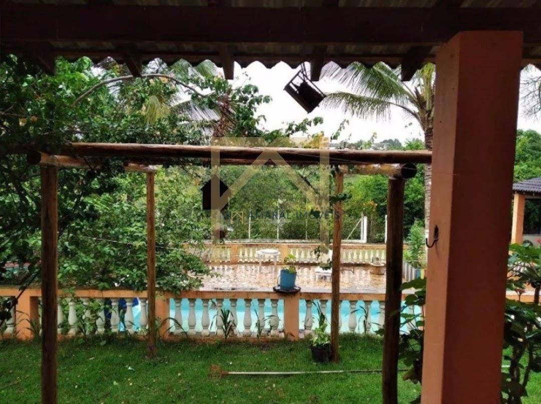 Chácara à venda com 4 quartos, 300m² - Foto 1