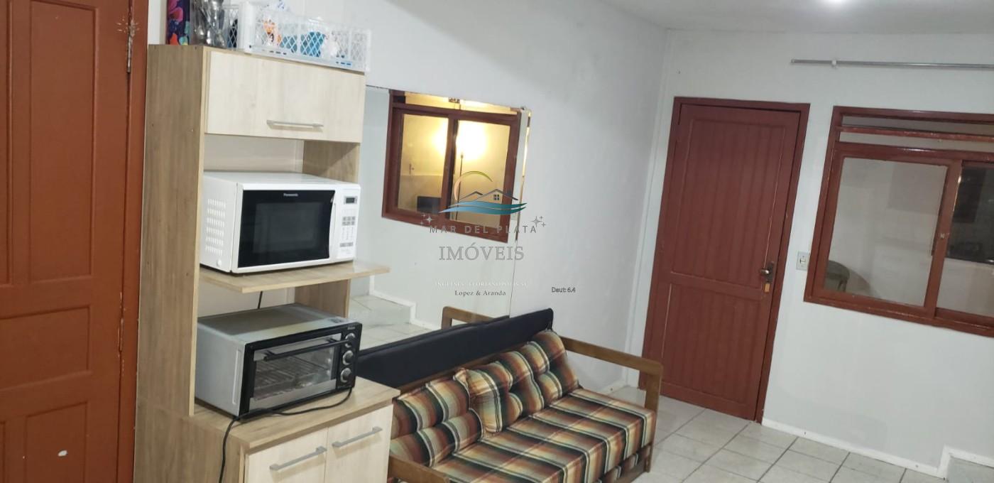 Casa à venda com 2 quartos, 60m² - Foto 7
