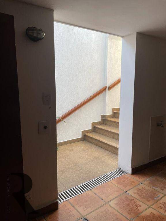 Sobrado à venda com 3 quartos, 240m² - Foto 17