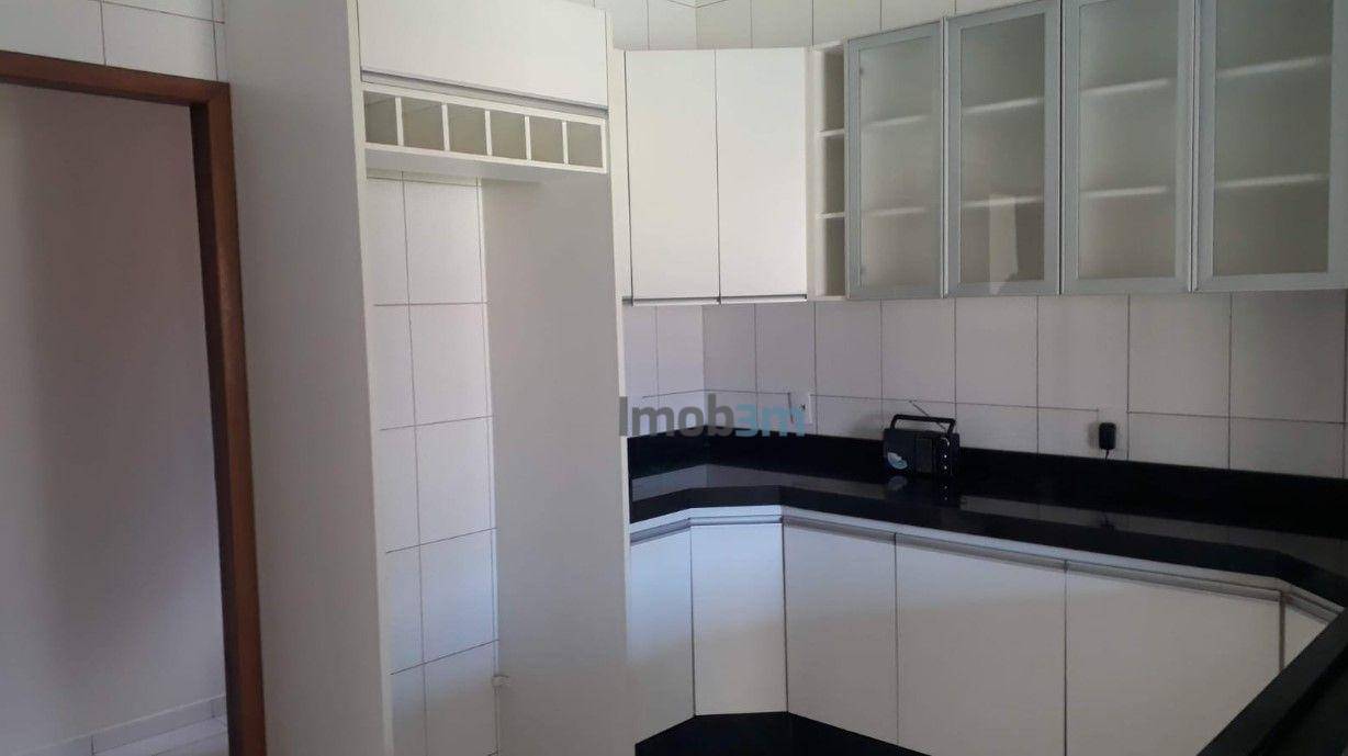 Sobrado à venda com 5 quartos, 300m² - Foto 5