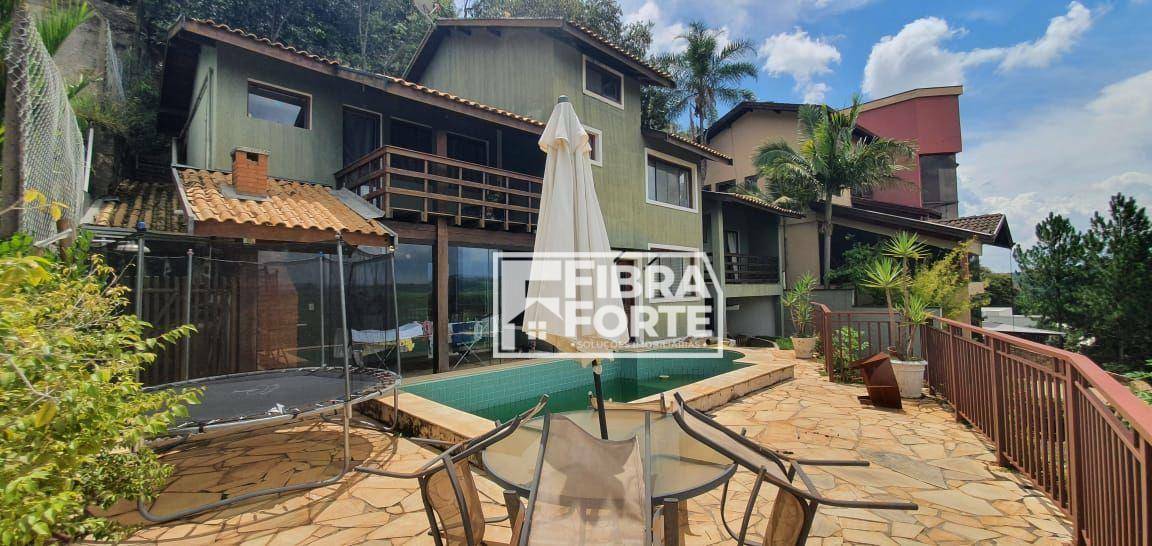 Casa de Condomínio à venda com 3 quartos, 242m² - Foto 4