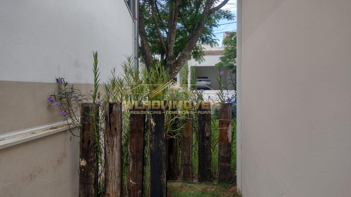 Casa de Condomínio à venda com 3 quartos, 300m² - Foto 25