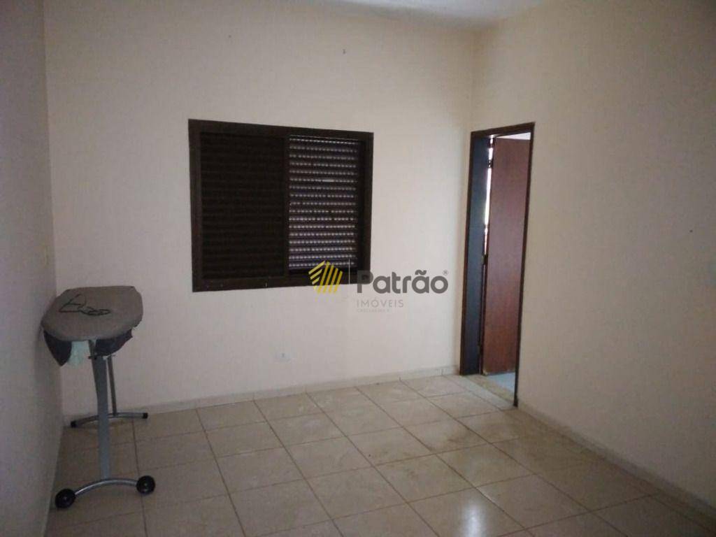 Sobrado à venda e aluguel com 3 quartos, 250m² - Foto 15