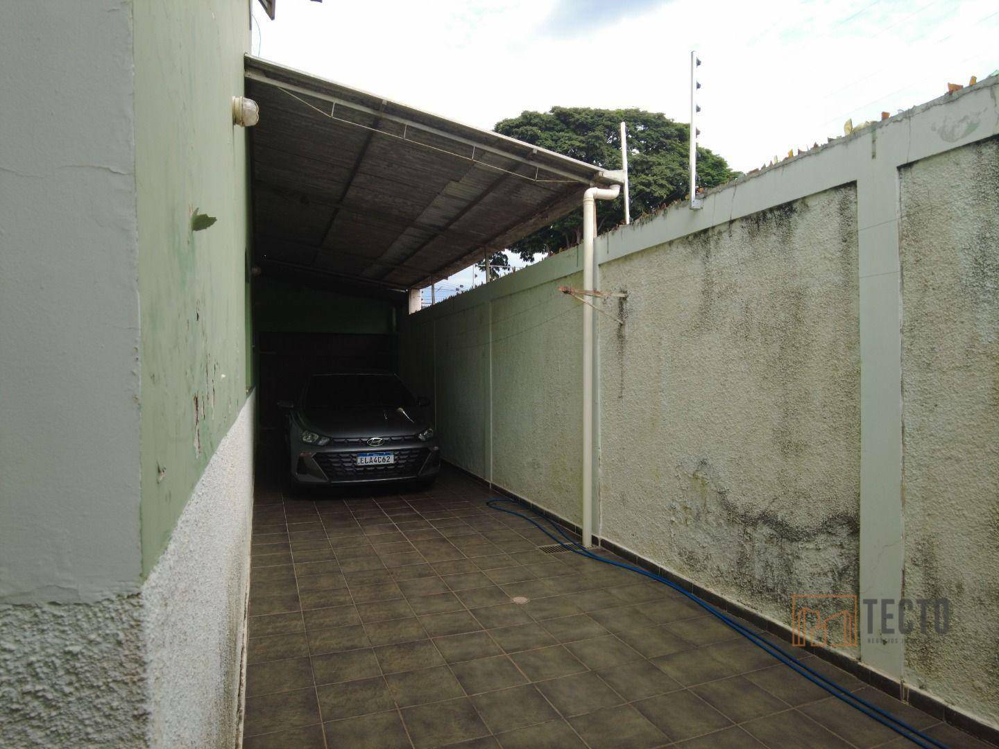 Casa à venda e aluguel com 3 quartos, 384m² - Foto 17