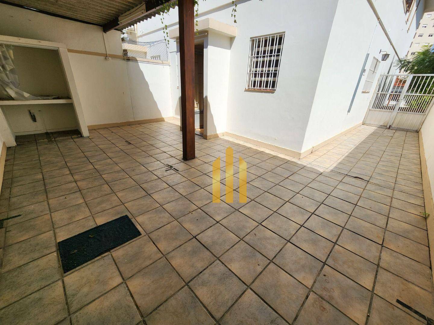 Sobrado à venda e aluguel com 4 quartos, 172m² - Foto 41