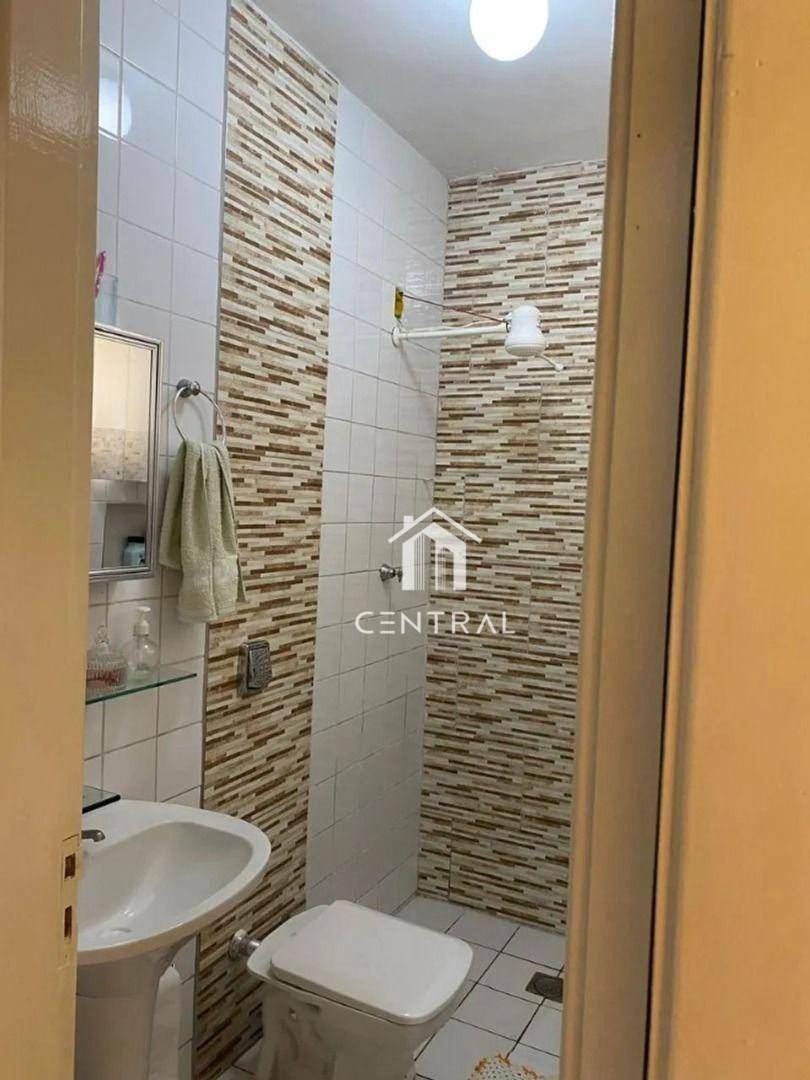 Casa à venda com 3 quartos, 110m² - Foto 2
