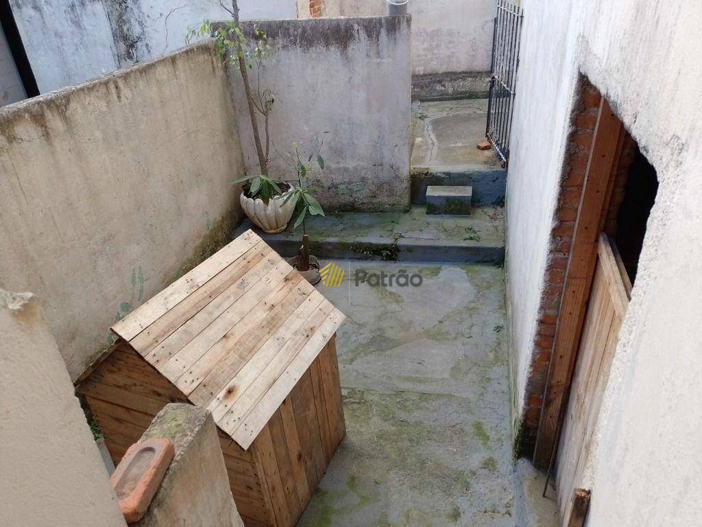 Sobrado à venda com 4 quartos, 240m² - Foto 14