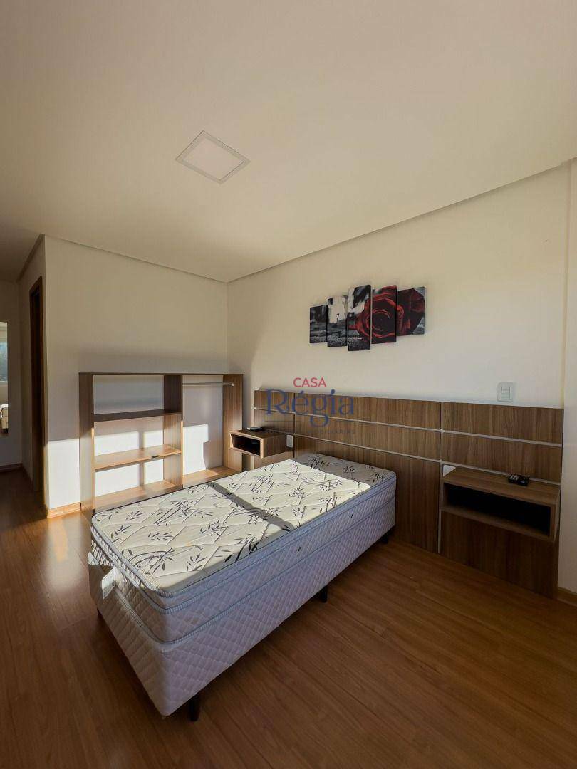 Apartamento à venda com 2 quartos, 75m² - Foto 32