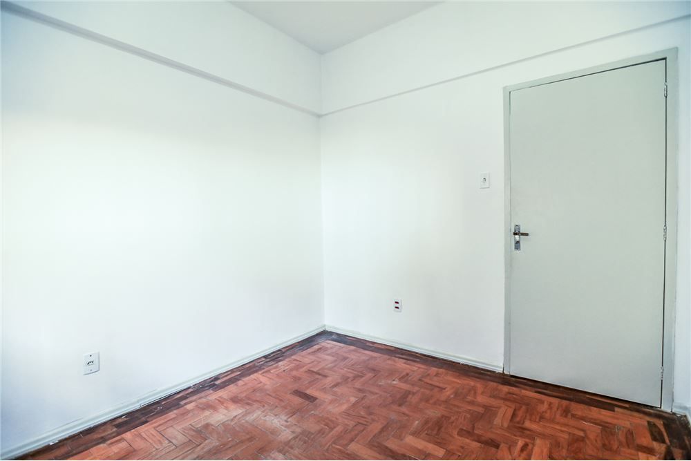 Apartamento à venda com 2 quartos, 60m² - Foto 13