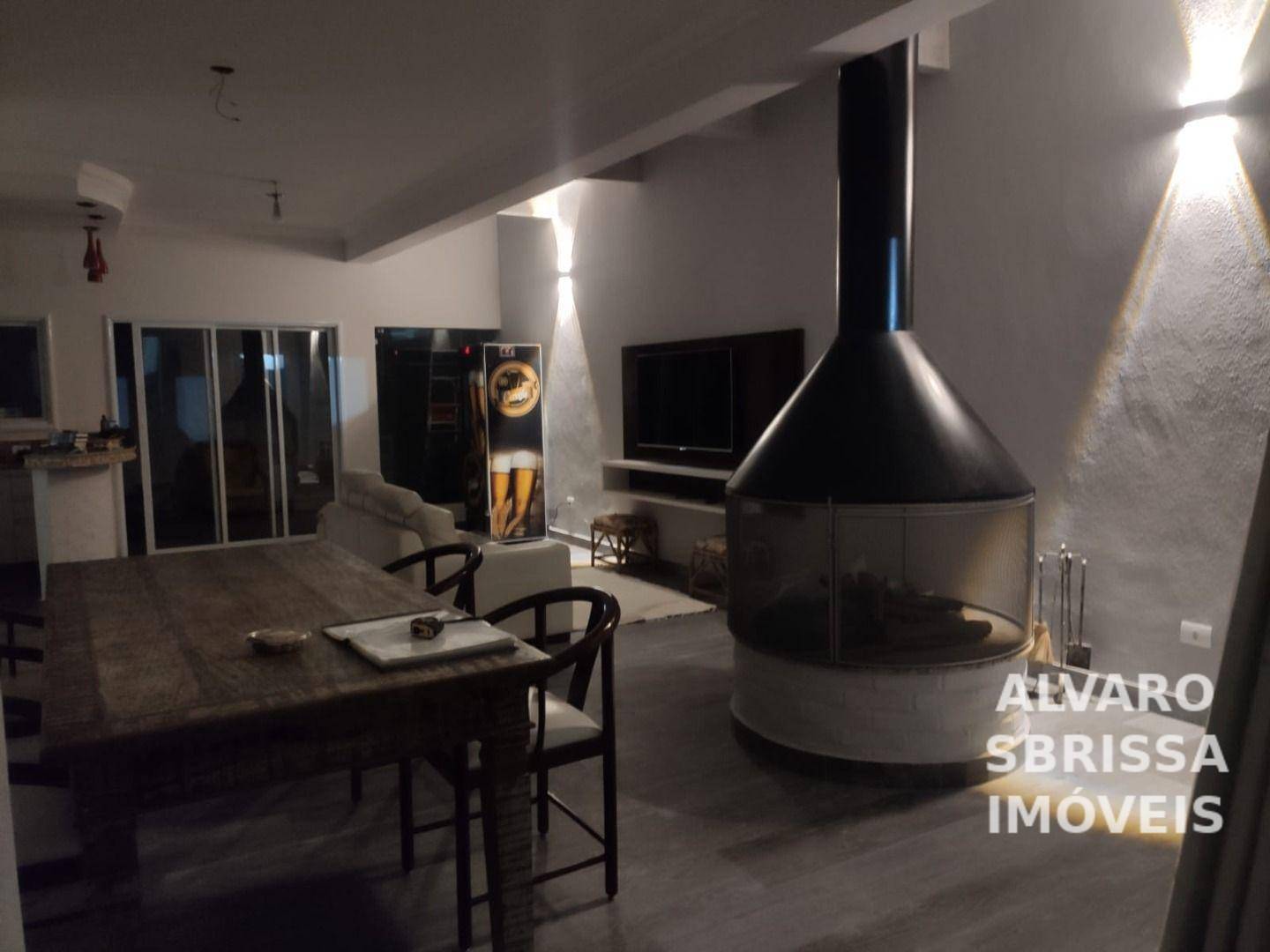 Casa de Condomínio para alugar com 4 quartos, 450m² - Foto 20