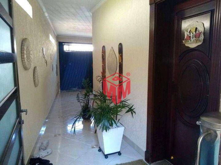 Sobrado à venda com 3 quartos, 204m² - Foto 3