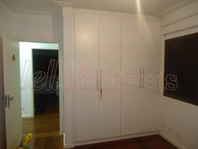 Apartamento para alugar com 3 quartos, 133m² - Foto 10