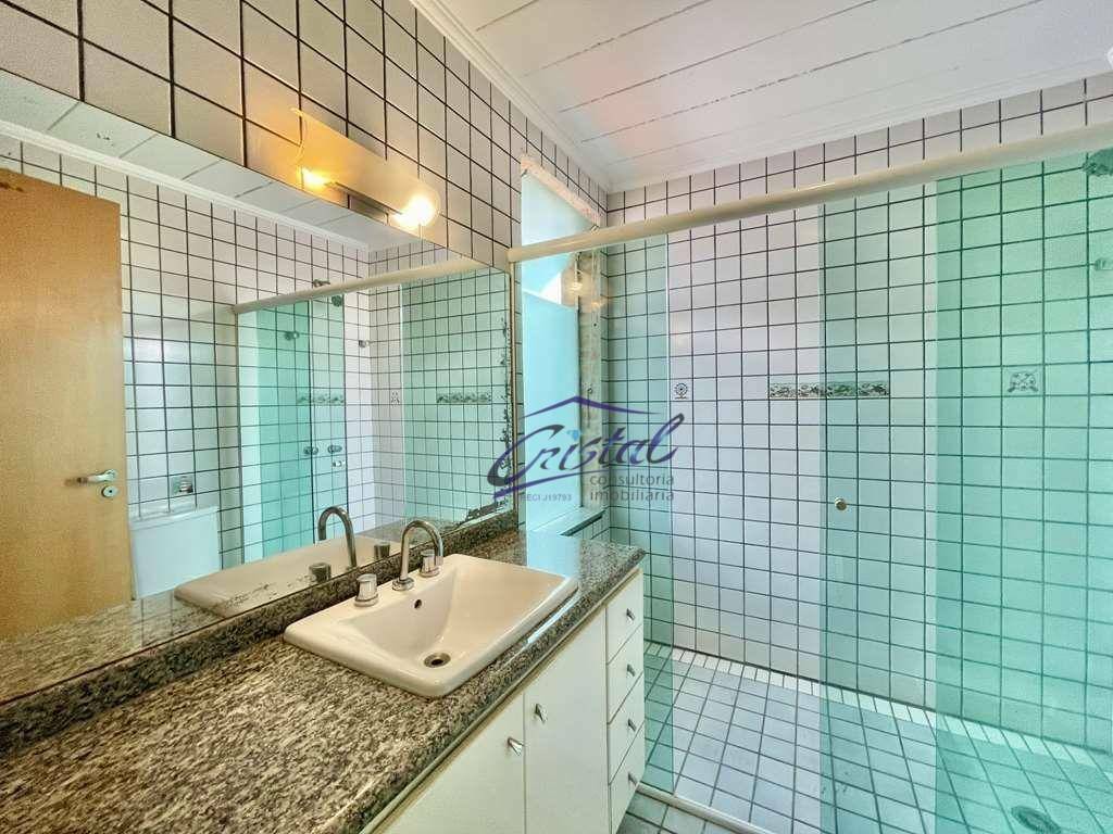 Casa de Condomínio para alugar com 4 quartos, 350m² - Foto 32