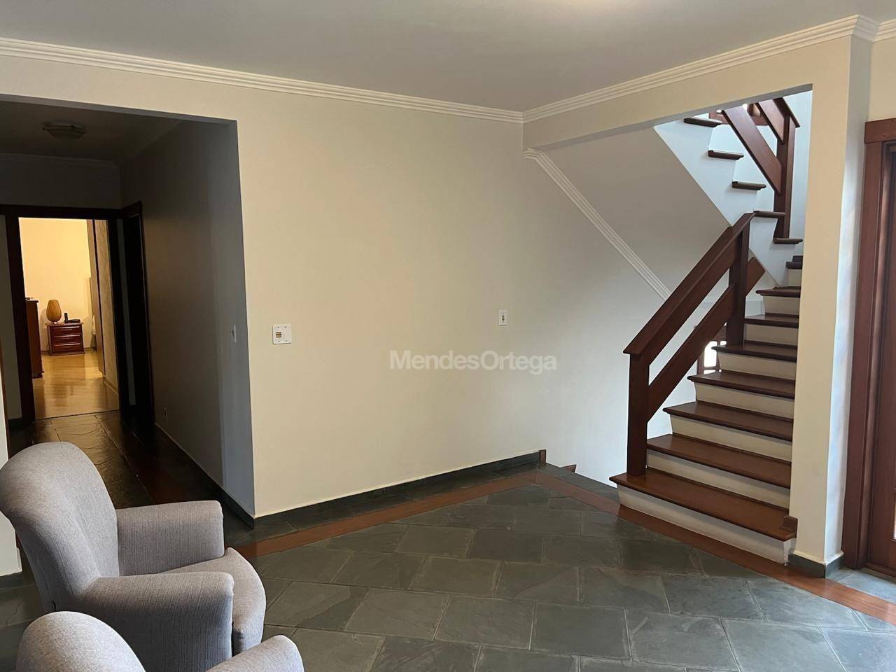 Casa à venda com 3 quartos, 373m² - Foto 7