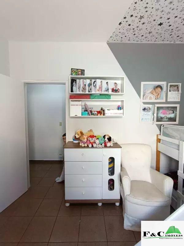 Casa à venda com 3 quartos, 200m² - Foto 18