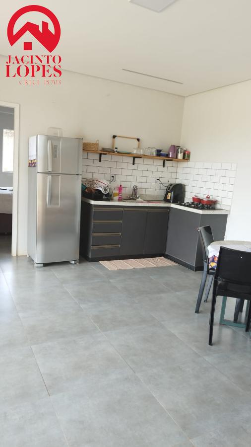 Casa à venda com 2 quartos, 140m² - Foto 10