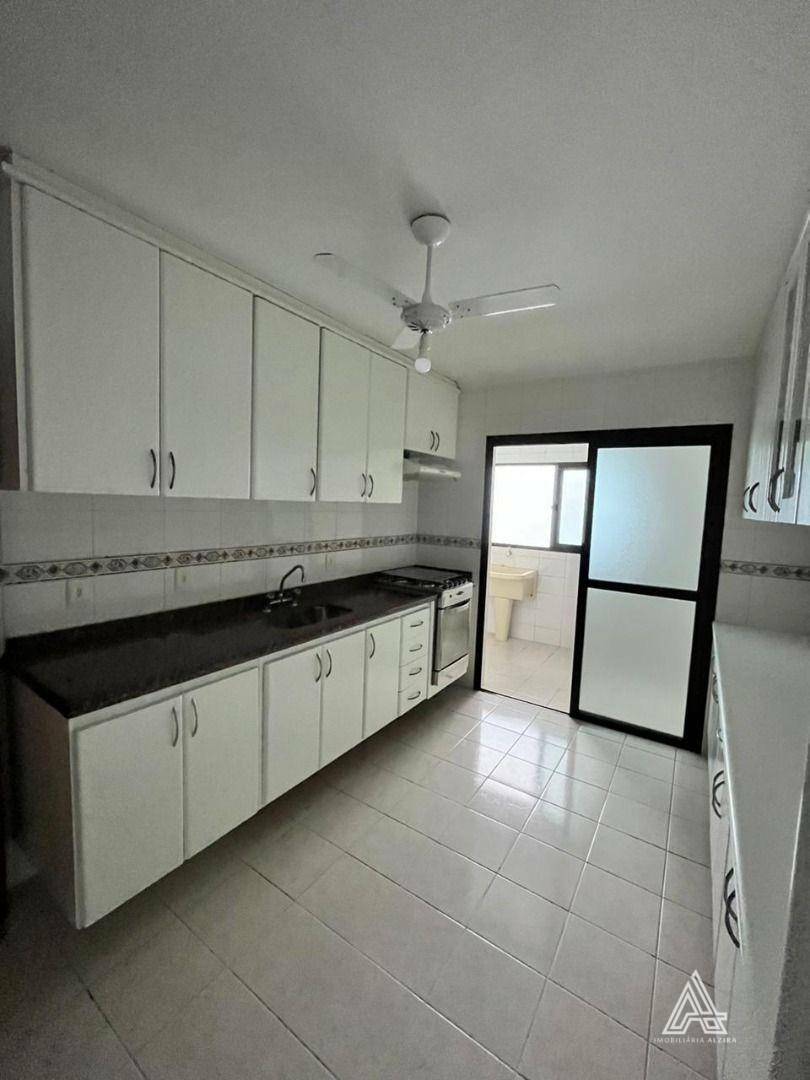 Apartamento à venda com 3 quartos, 114m² - Foto 10