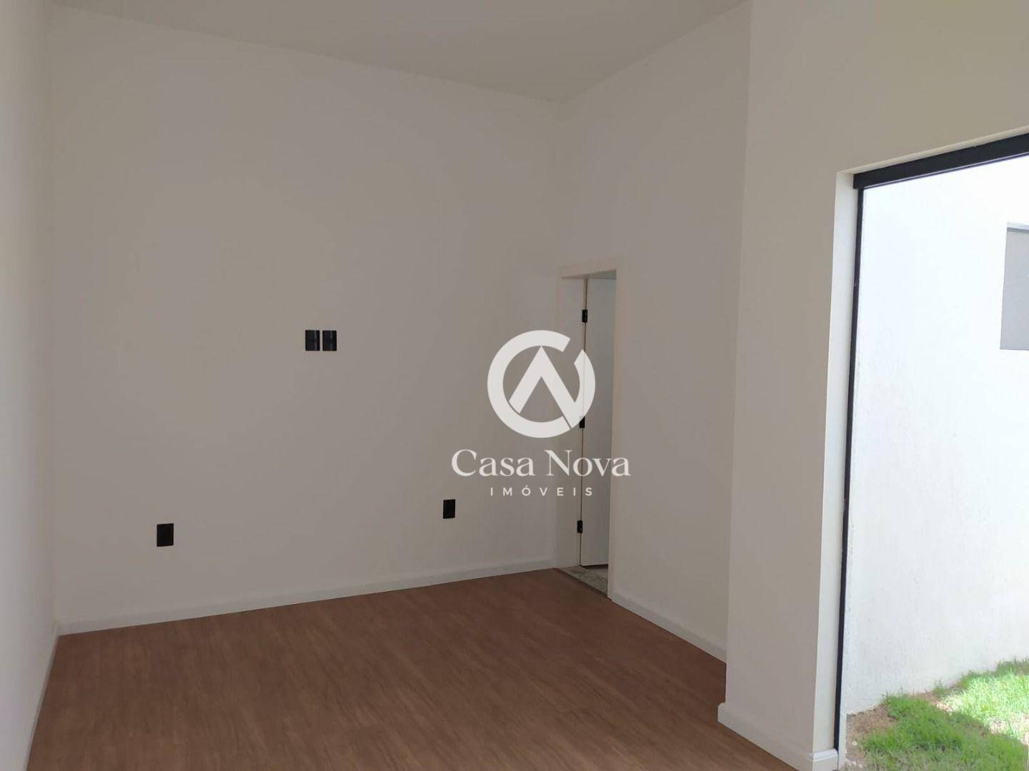 Casa à venda com 3 quartos, 80m² - Foto 4