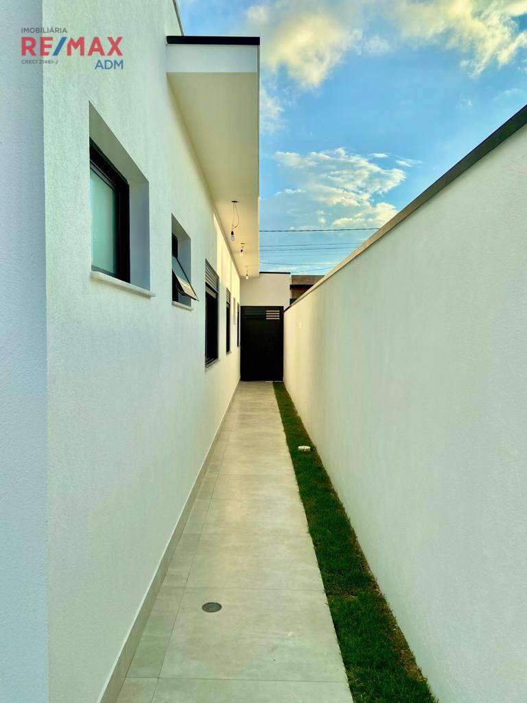 Casa de Condomínio à venda com 3 quartos, 178m² - Foto 2