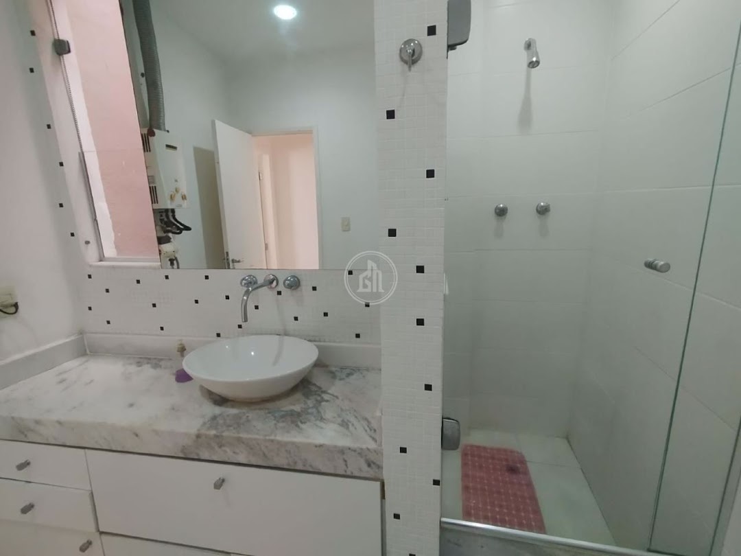 Apartamento à venda com 2 quartos, 70m² - Foto 15