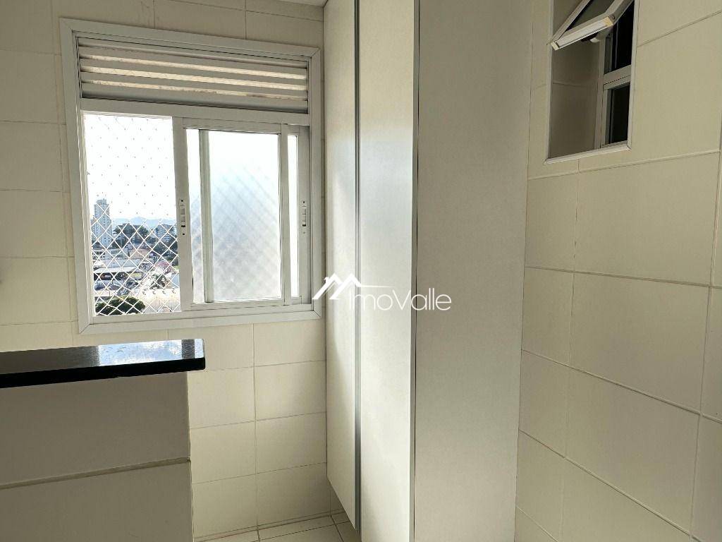 Apartamento para alugar com 3 quartos, 66m² - Foto 4