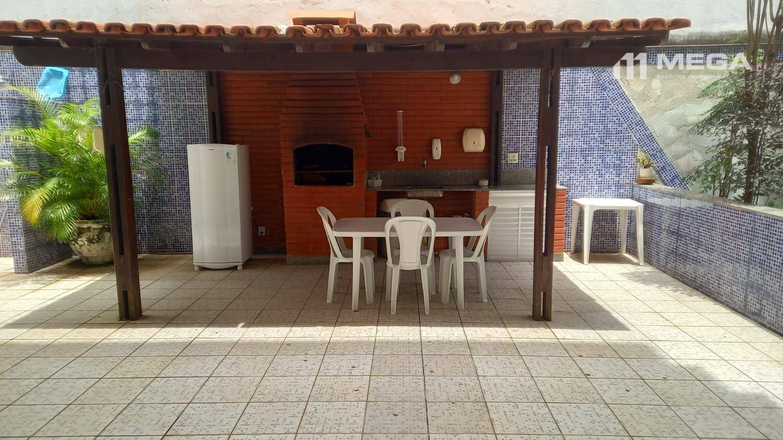 Apartamento para alugar com 3 quartos, 130m² - Foto 17