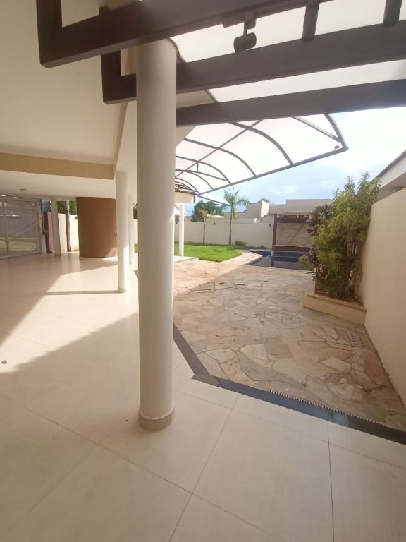 Casa de Condomínio à venda com 4 quartos, 400m² - Foto 9