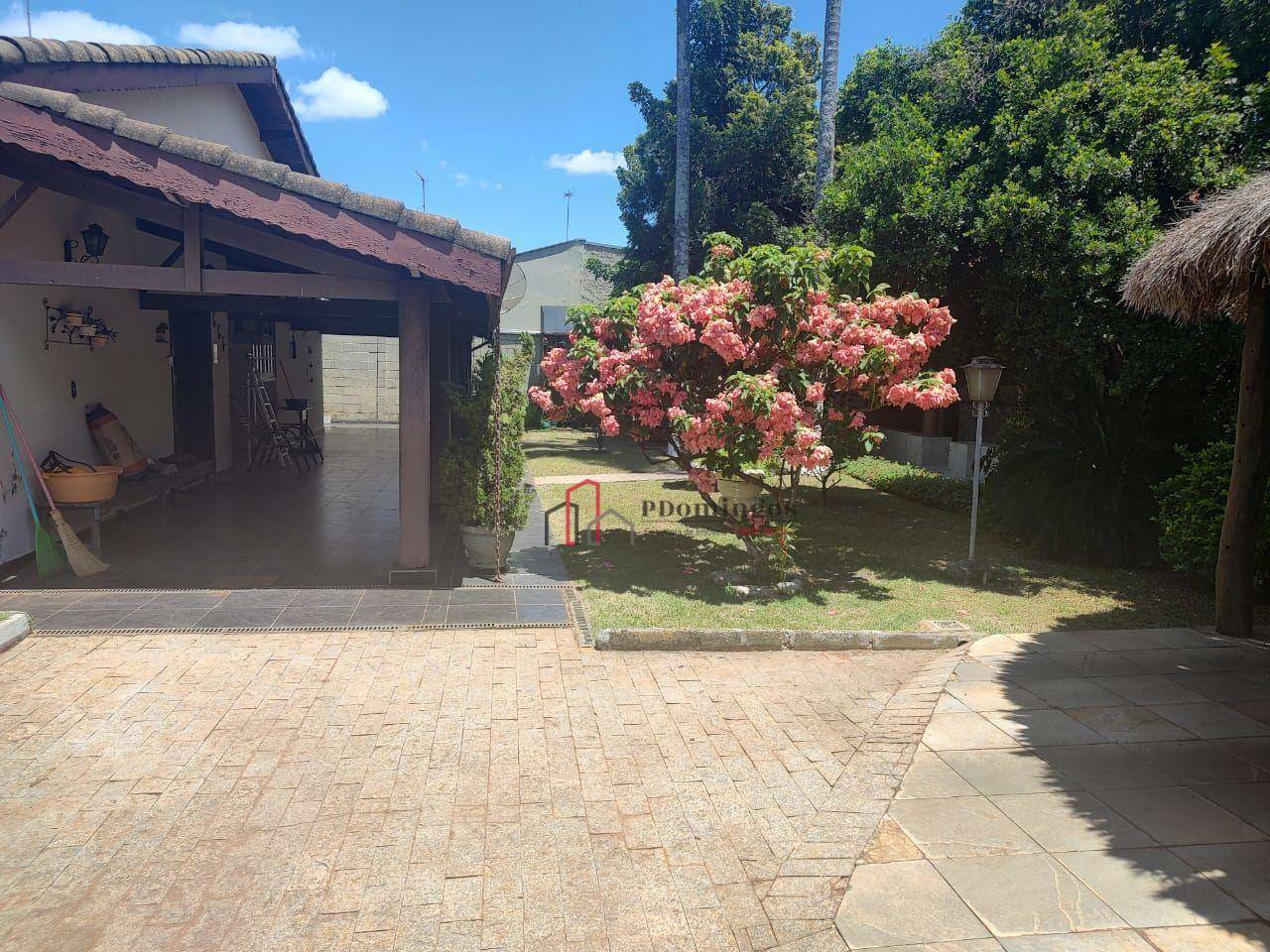 Casa para alugar com 3 quartos, 372m² - Foto 9