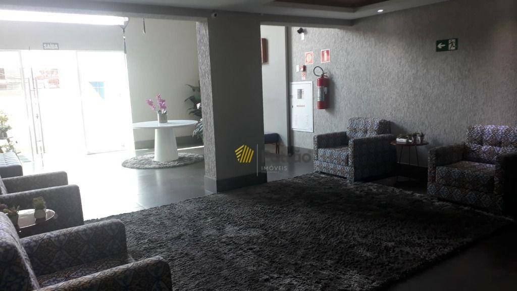 Apartamento para alugar com 2 quartos, 70m² - Foto 4
