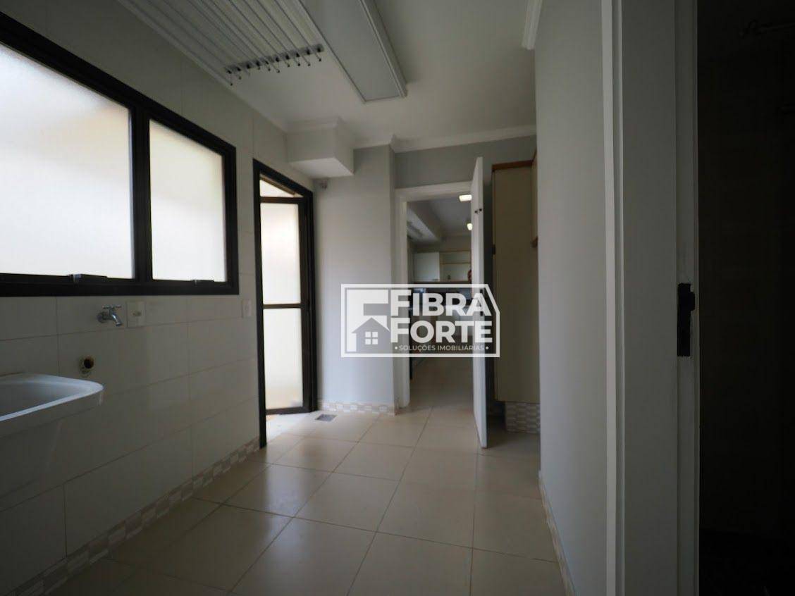 Apartamento à venda com 4 quartos, 226m² - Foto 8