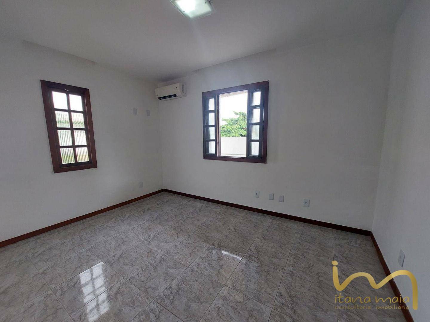 Casa à venda com 6 quartos, 380m² - Foto 19