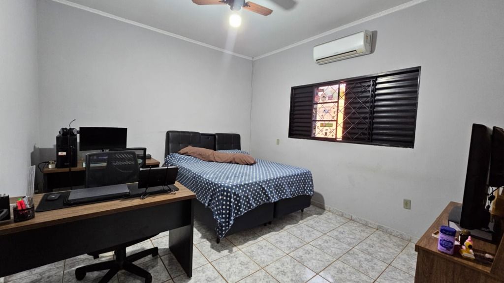 Casa à venda com 5 quartos, 196m² - Foto 12