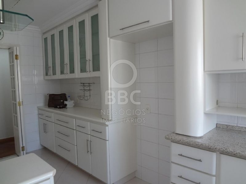 Apartamento à venda com 3 quartos, 125m² - Foto 10