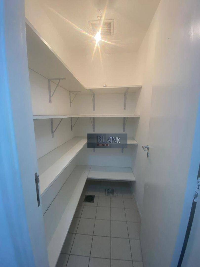 Apartamento para alugar com 3 quartos, 95m² - Foto 8