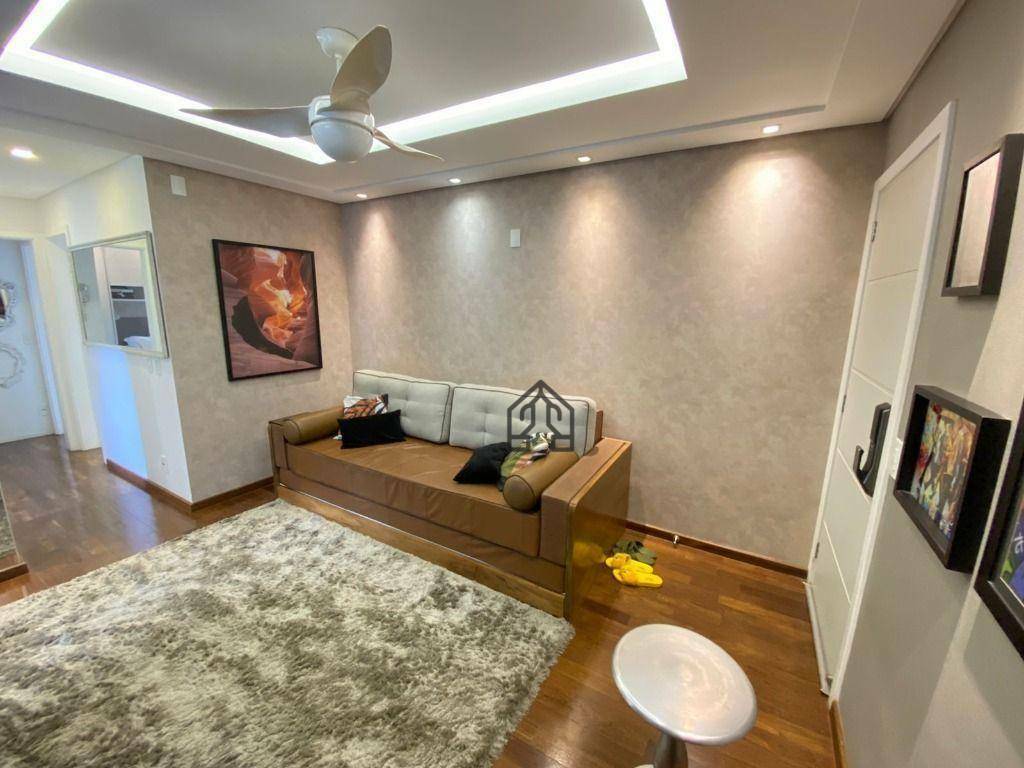 Apartamento à venda com 2 quartos, 62m² - Foto 2