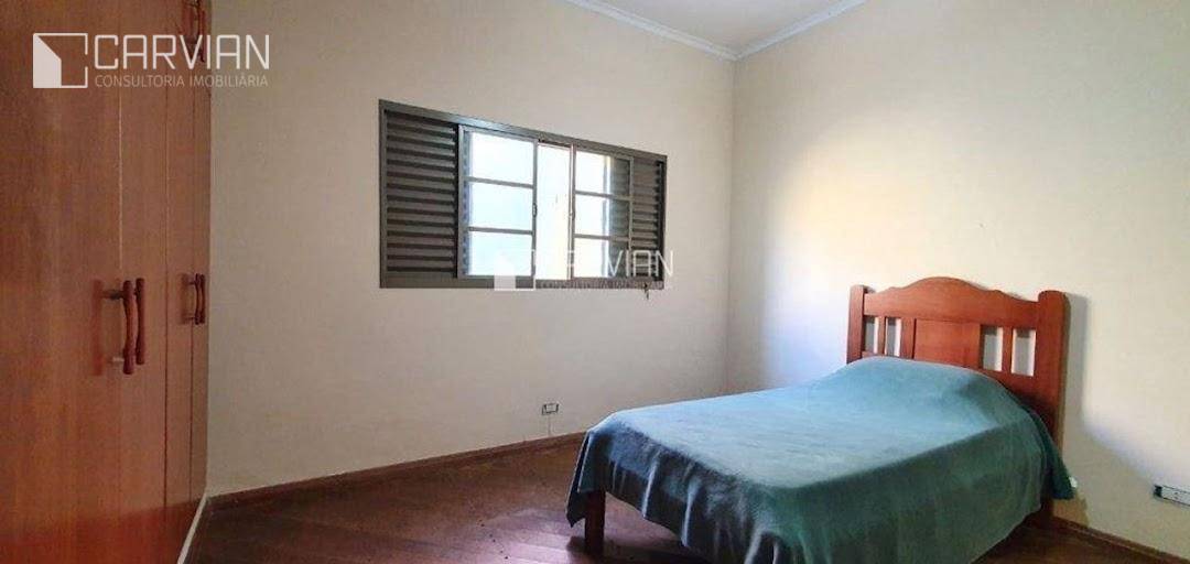 Casa à venda com 3 quartos, 180m² - Foto 6