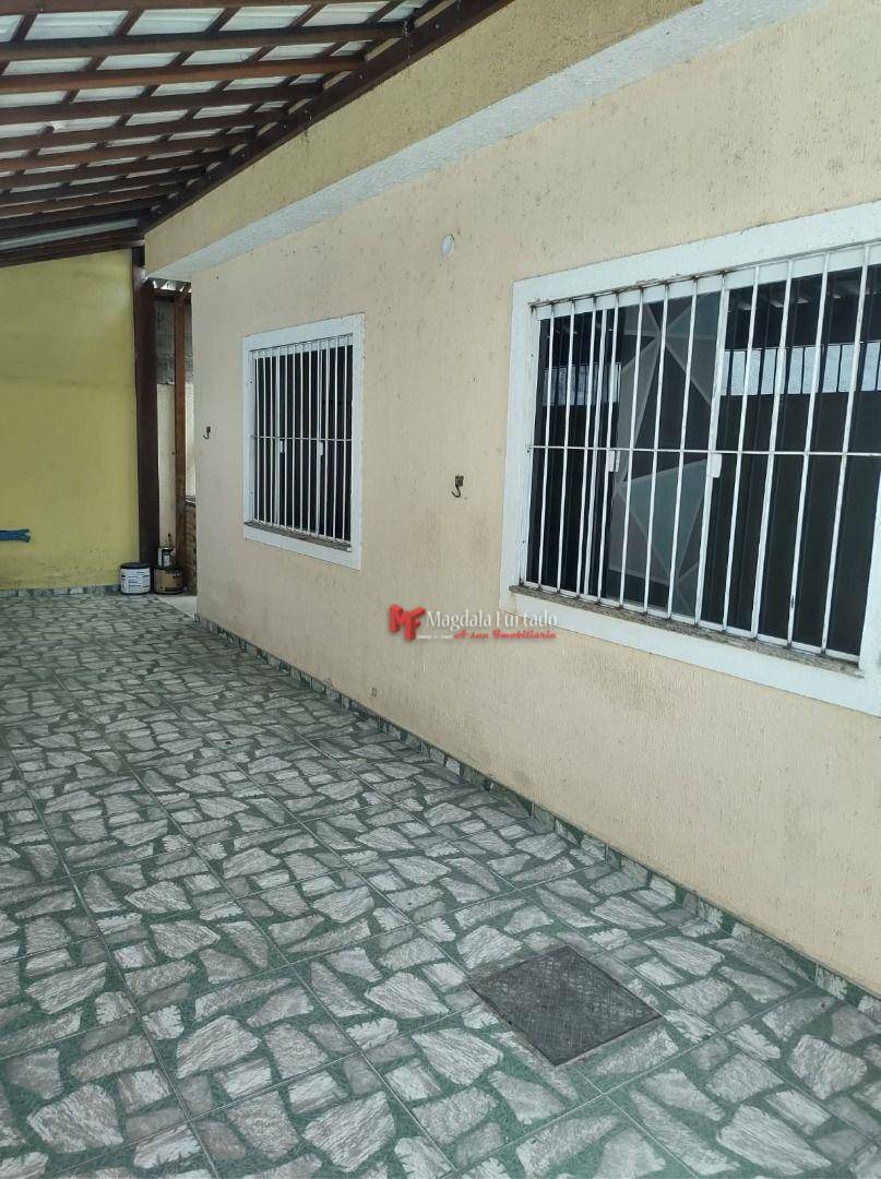 Casa à venda com 2 quartos, 66m² - Foto 1