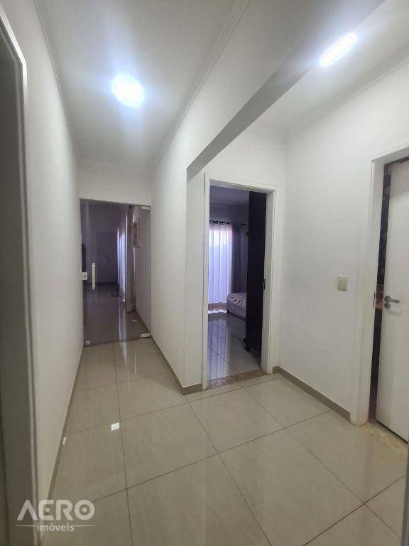 Casa à venda com 3 quartos, 230m² - Foto 25