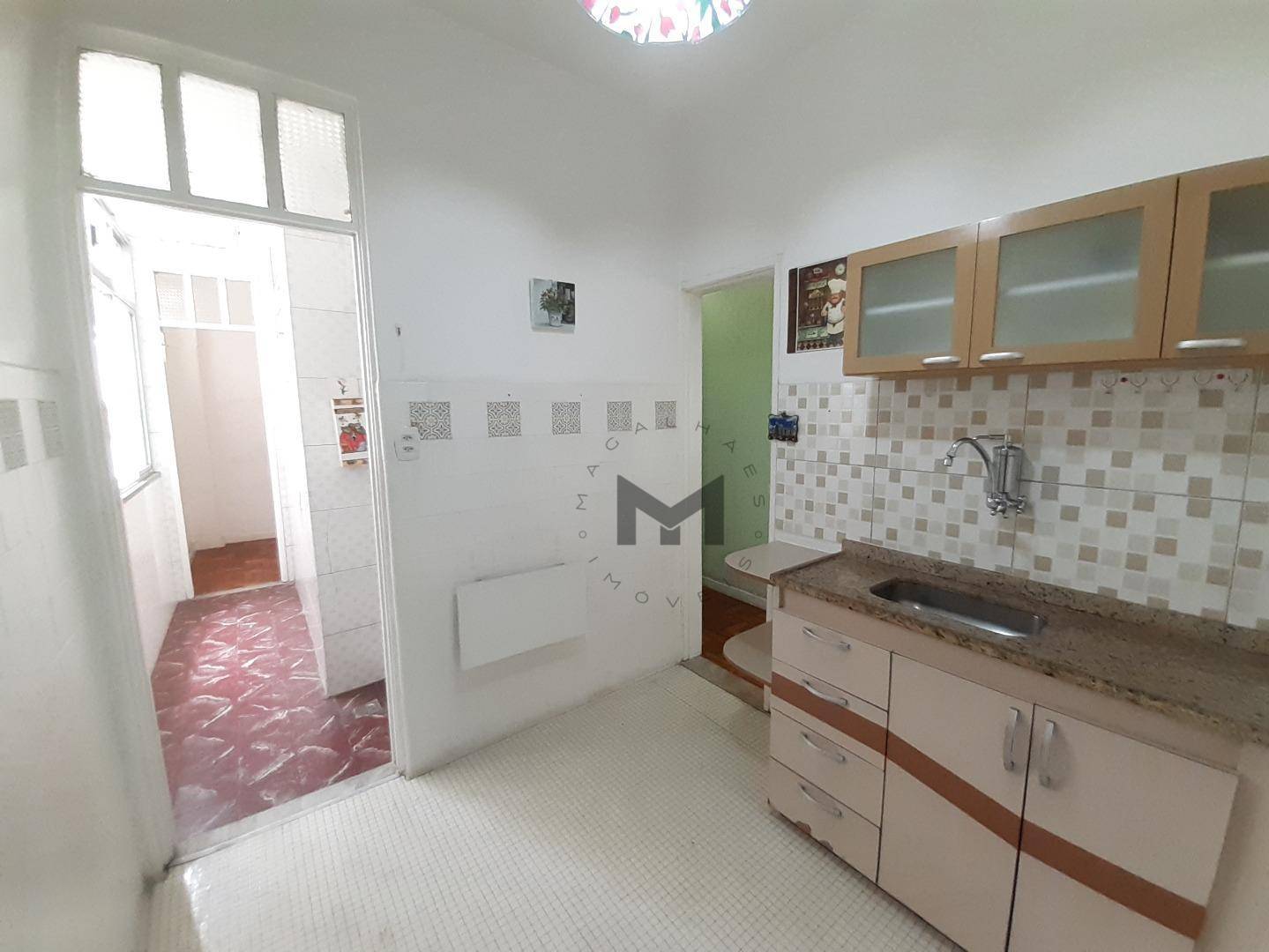 Apartamento à venda com 2 quartos, 65m² - Foto 3