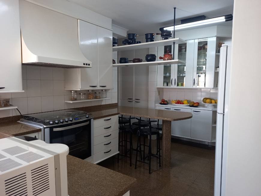 Apartamento à venda com 4 quartos, 160m² - Foto 12