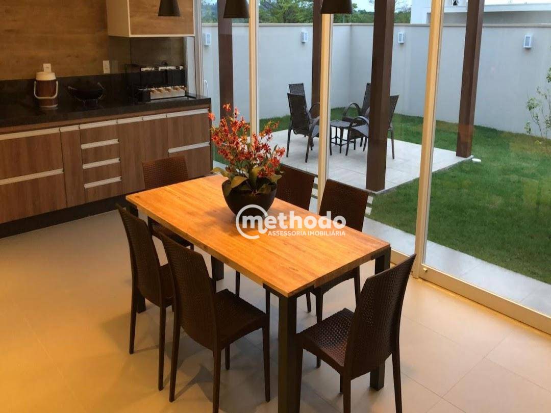 Casa à venda com 3 quartos, 233m² - Foto 8