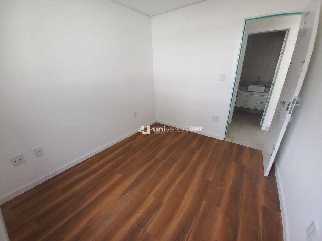 Apartamento para alugar com 2 quartos, 70m² - Foto 17