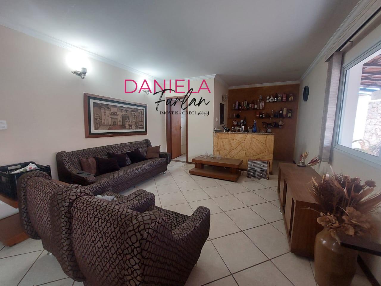 Casa de Condomínio à venda com 3 quartos, 373m² - Foto 3