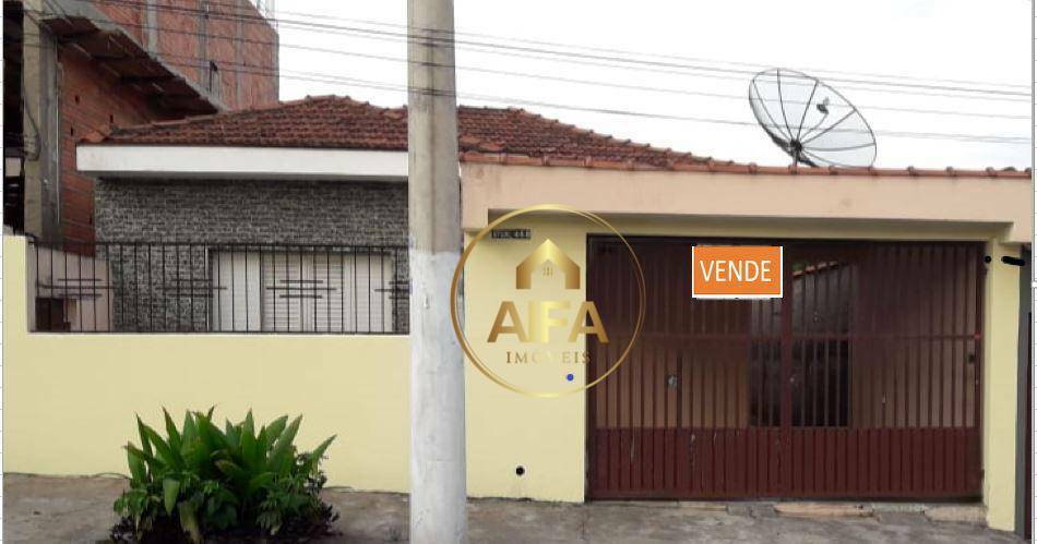 Casa à venda com 2 quartos, 131m² - Foto 1