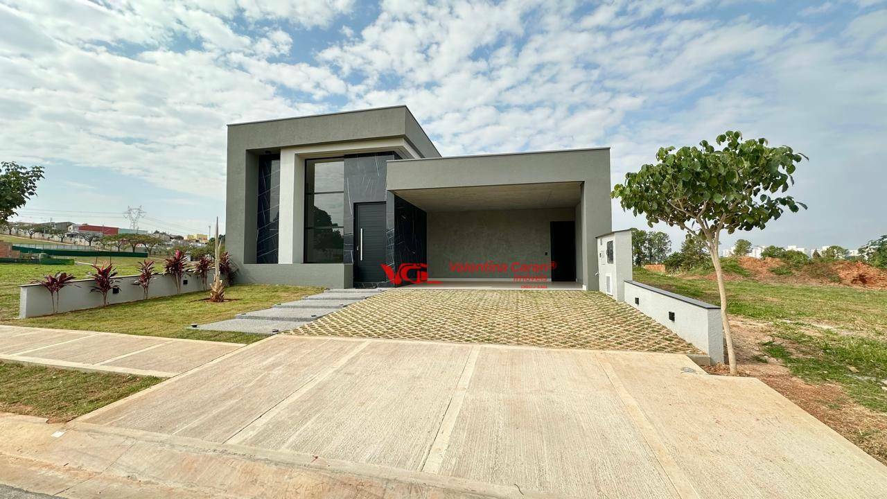 Casa de Condomínio à venda com 3 quartos, 225m² - Foto 2