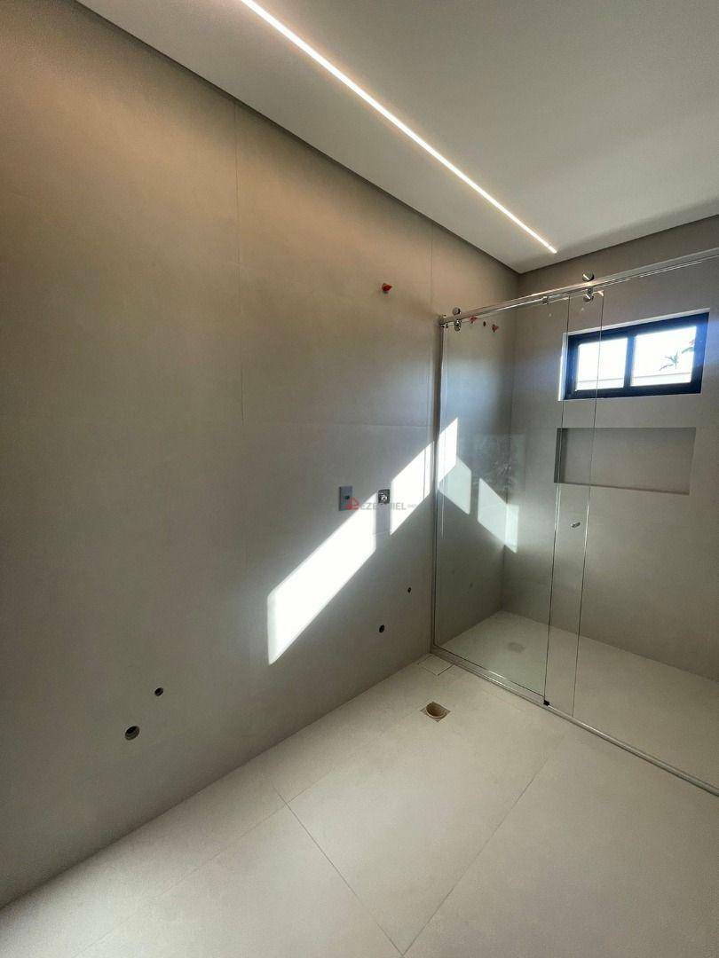 Casa de Condomínio à venda com 3 quartos, 331m² - Foto 25