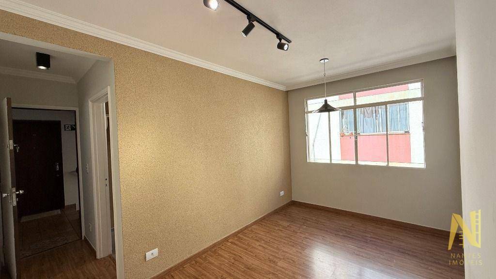 Apartamento à venda com 2 quartos, 45m² - Foto 1