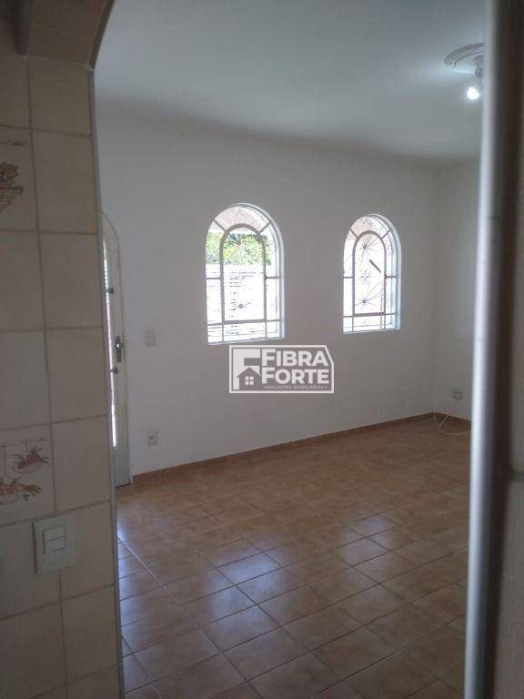 Casa, 5 quartos, 214 m² - Foto 3