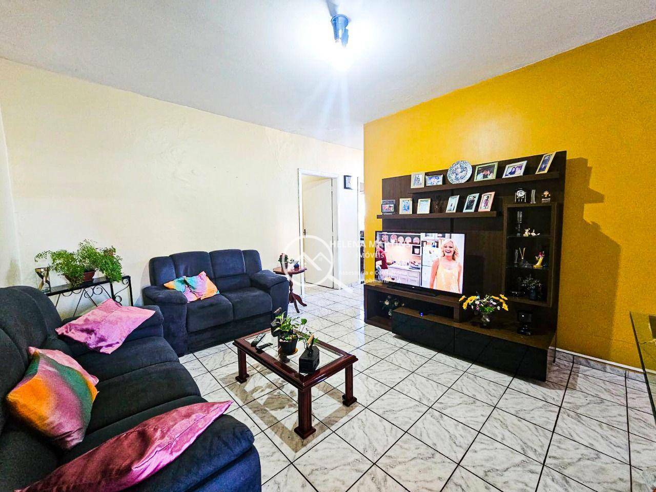 Casa à venda com 3 quartos, 181m² - Foto 1